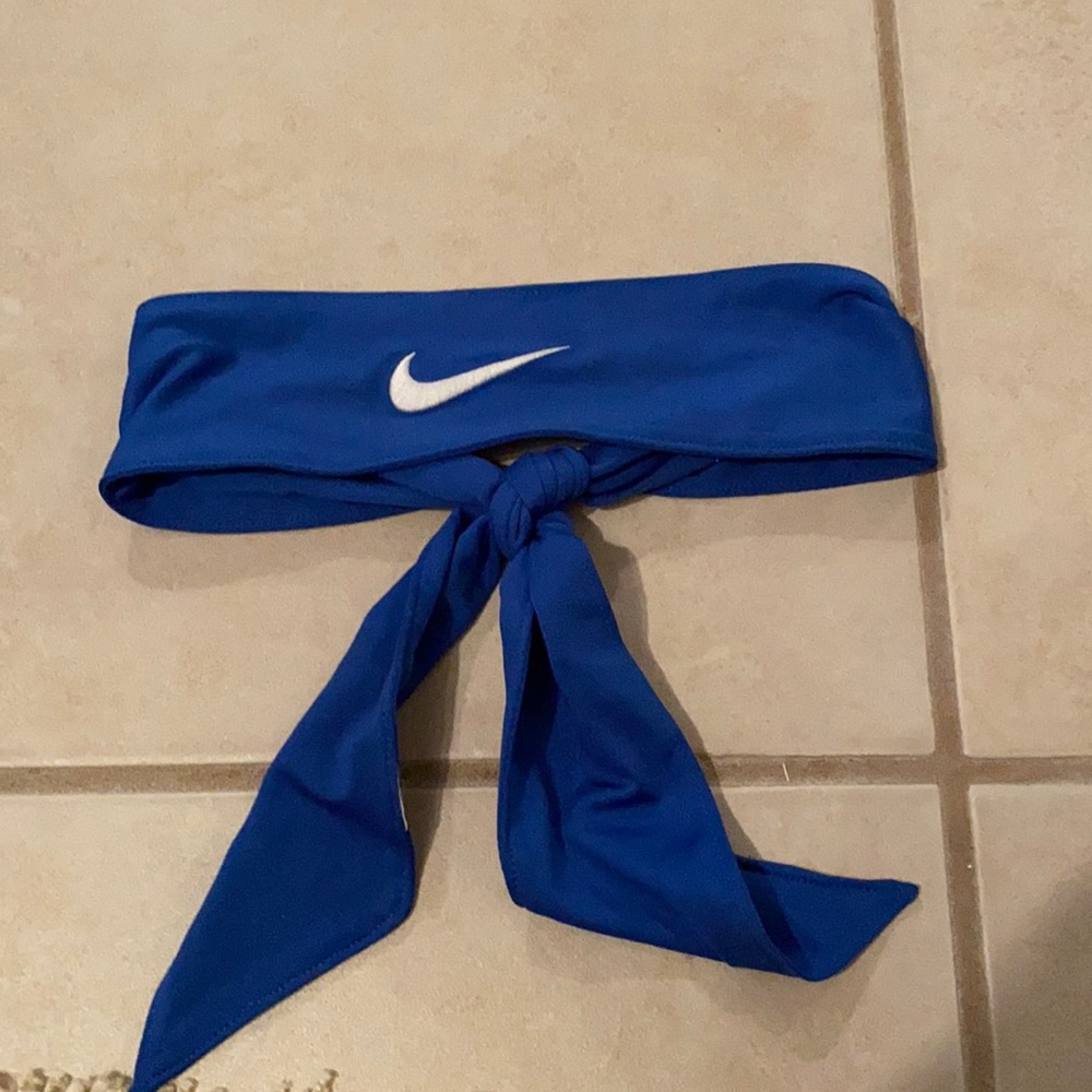 Nike Dri Fit Head Tie